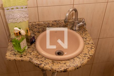 Casa à venda com 300m², 4 quartos e 2 vagasLavabo