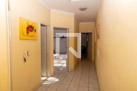 Casa à venda com 300m², 4 quartos e 2 vagasHall