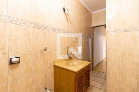 Casa à venda com 220m², 3 quartos e 2 vagasBanheiro 1