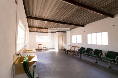 Casa à venda com 220m², 3 quartos e 2 vagasSalão Superior