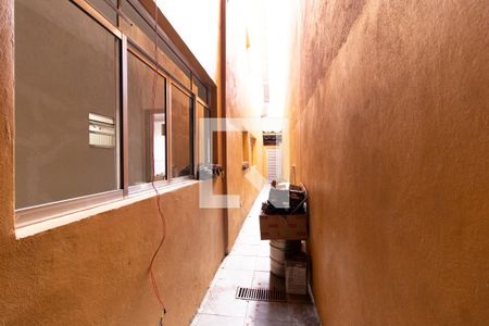 Casa à venda com 220m², 3 quartos e 2 vagasCorredor Lateral