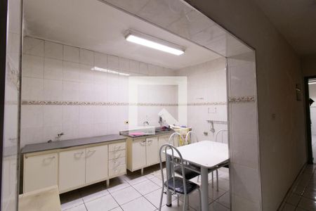 Casa à venda com 220m², 3 quartos e 2 vagasCozinha - Armários