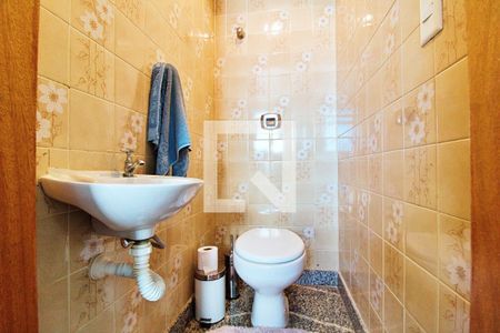 Apartamento à venda com 198m², 4 quartos e 4 vagas Apartamento à venda com 198m², 4 quartos e 4 vagasBanheiro de Serviço