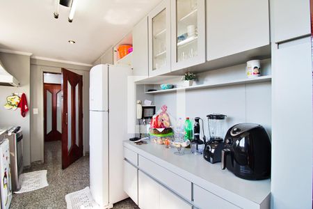 Apartamento à venda com 198m², 4 quartos e 4 vagas Apartamento à venda com 198m², 4 quartos e 4 vagasCozinha