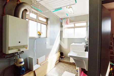 Apartamento à venda com 198m², 4 quartos e 4 vagas Apartamento à venda com 198m², 4 quartos e 4 vagasÁrea de Serviço