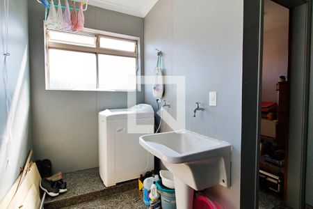 Apartamento à venda com 198m², 4 quartos e 4 vagas Apartamento à venda com 198m², 4 quartos e 4 vagasÁrea de Serviço