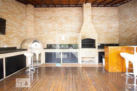 Apartamento à venda com 198m², 4 quartos e 4 vagas Apartamento à venda com 198m², 4 quartos e 4 vagasÁrea comum - Churrasqueira