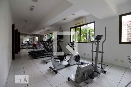 Apartamento à venda com 198m², 4 quartos e 4 vagas Apartamento à venda com 198m², 4 quartos e 4 vagasÁrea comum - Academia