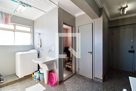 Apartamento à venda com 198m², 4 quartos e 4 vagas Apartamento à venda com 198m², 4 quartos e 4 vagasÁrea de Serviço