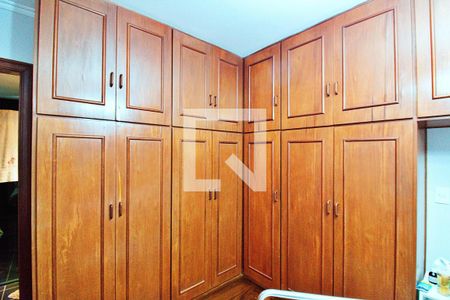 Apartamento à venda com 198m², 4 quartos e 4 vagas Apartamento à venda com 198m², 4 quartos e 4 vagasSuíte