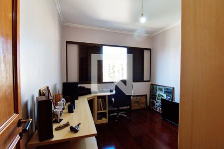 Apartamento à venda com 198m², 4 quartos e 4 vagas Apartamento à venda com 198m², 4 quartos e 4 vagasQuarto 4