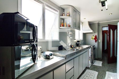 Apartamento à venda com 198m², 4 quartos e 4 vagas Apartamento à venda com 198m², 4 quartos e 4 vagasCozinha