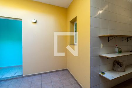 Casa à venda com 100m², 4 quartos e 1 vagaQuintal