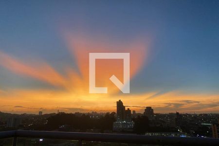 Apartamento à venda com 190m², 4 quartos e 3 vagasVista