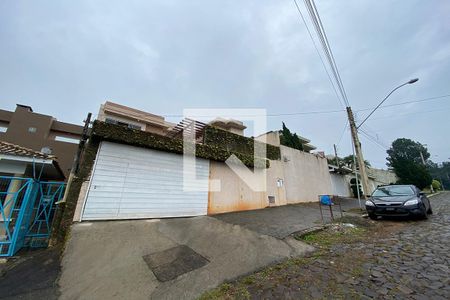 Casa à venda com 208m², 3 quartos e 2 vagasFachada