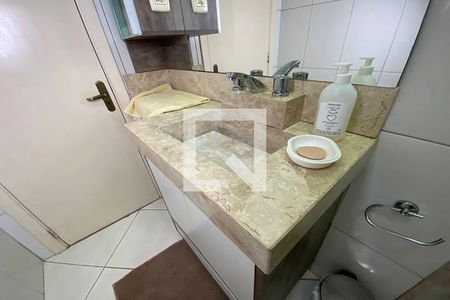 Casa à venda com 208m², 3 quartos e 2 vagasPia do Banheiro Social