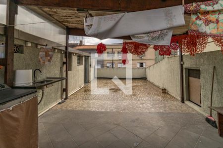 Casa à venda com 535m², 3 quartos e 2 vagas Casa à venda com 535m², 3 quartos e 2 vagasVaranda