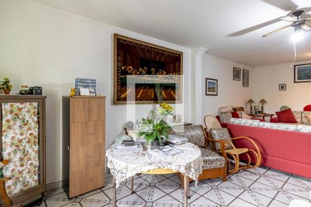 Casa à venda com 535m², 3 quartos e 2 vagas Casa à venda com 535m², 3 quartos e 2 vagasSala