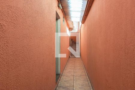 Casa à venda com 250m², 4 quartos e 3 vagas Casa à venda com 250m², 4 quartos e 3 vagasCorredor