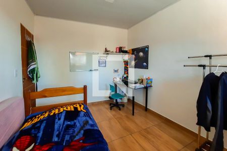 Casa à venda com 250m², 4 quartos e 3 vagas Casa à venda com 250m², 4 quartos e 3 vagasQuarto 2