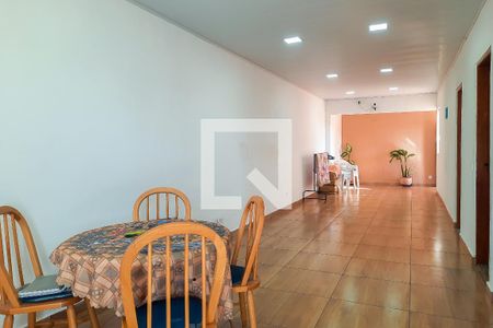 Casa à venda com 250m², 4 quartos e 3 vagas Casa à venda com 250m², 4 quartos e 3 vagasSala 2