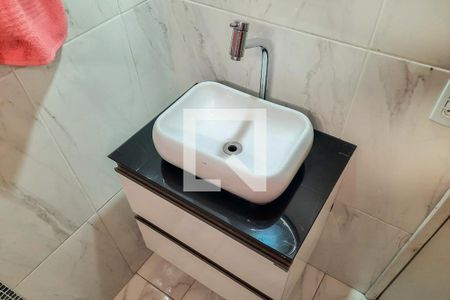 Casa à venda com 250m², 4 quartos e 3 vagas Casa à venda com 250m², 4 quartos e 3 vagasBanheiro Social 1