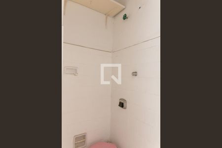 Apartamento à venda com 60m², 2 quartos e sem vaga Apartamento à venda com 60m², 2 quartos e sem vagaBanheiro de Serviço
