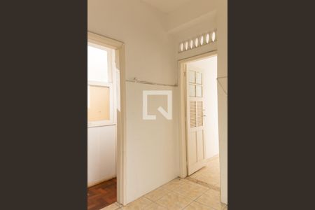 Apartamento à venda com 60m², 2 quartos e sem vaga Apartamento à venda com 60m², 2 quartos e sem vagaBanheiro de Serviço