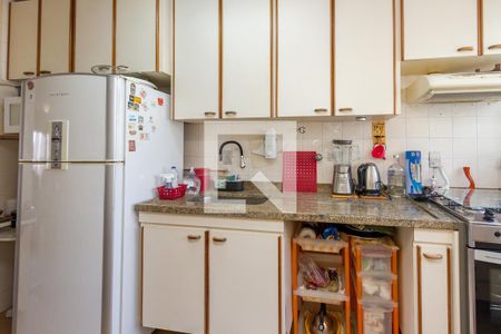 Apartamento à venda com 130m², 3 quartos e 2 vagas Apartamento à venda com 130m², 3 quartos e 2 vagasCozinha