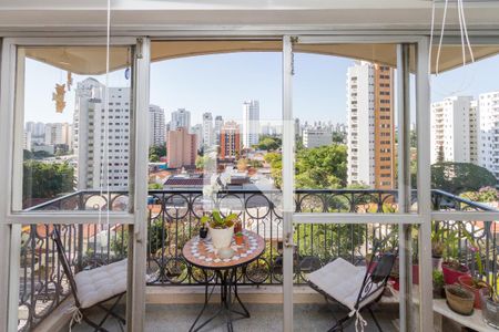 Apartamento à venda com 130m², 3 quartos e 2 vagas Apartamento à venda com 130m², 3 quartos e 2 vagasVaranda da Sala