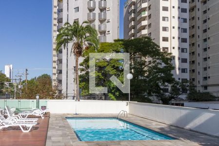 Apartamento à venda com 130m², 3 quartos e 2 vagas Apartamento à venda com 130m², 3 quartos e 2 vagasPiscina