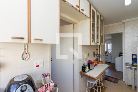 Apartamento à venda com 130m², 3 quartos e 2 vagas Apartamento à venda com 130m², 3 quartos e 2 vagasCozinha