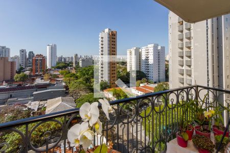 Apartamento à venda com 130m², 3 quartos e 2 vagas Apartamento à venda com 130m², 3 quartos e 2 vagasVaranda da Sala