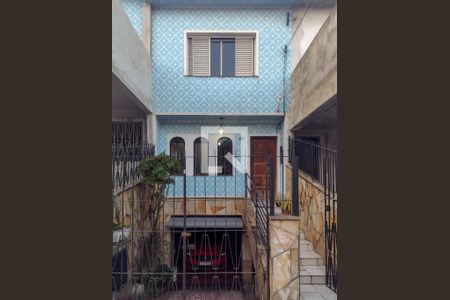 Casa à venda com 116m², 2 quartos e 1 vaga Casa à venda com 116m², 2 quartos e 1 vagaFachada