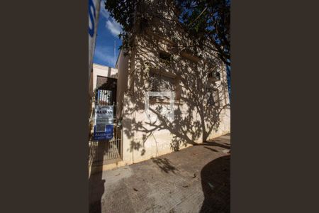 Casa para alugar com 120m², 3 quartos e sem vaga Casa para alugar com 120m², 3 quartos e sem vagaFachada
