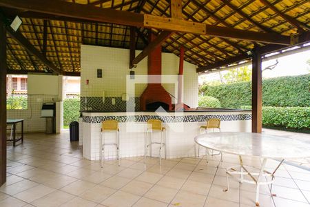 Apartamento à venda com 377m², 4 quartos e 4 vagas Apartamento à venda com 377m², 4 quartos e 4 vagasÁrea comum - Churrasqueira