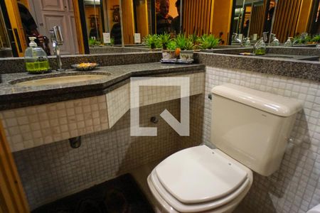 Apartamento à venda com 377m², 4 quartos e 4 vagas Apartamento à venda com 377m², 4 quartos e 4 vagasLavabo