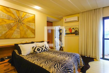 Apartamento à venda com 377m², 4 quartos e 4 vagas Apartamento à venda com 377m², 4 quartos e 4 vagasSuíte 1