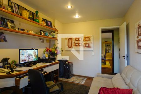 Apartamento à venda com 377m², 4 quartos e 4 vagas Apartamento à venda com 377m², 4 quartos e 4 vagasQuarto