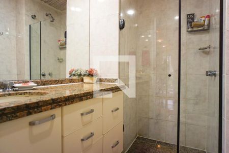 Apartamento à venda com 377m², 4 quartos e 4 vagas Apartamento à venda com 377m², 4 quartos e 4 vagasBanheiro da Suíte 3