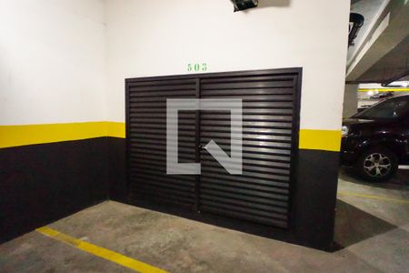 Apartamento à venda com 377m², 4 quartos e 4 vagas Apartamento à venda com 377m², 4 quartos e 4 vagasÁrea comum - Deposito