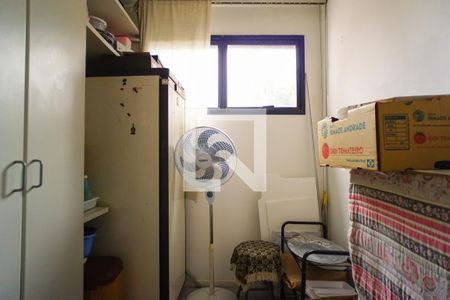 Apartamento à venda com 377m², 4 quartos e 4 vagas Apartamento à venda com 377m², 4 quartos e 4 vagasQuarto de Serviço 1