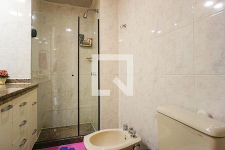 Apartamento à venda com 377m², 4 quartos e 4 vagas Apartamento à venda com 377m², 4 quartos e 4 vagasBanheiro da Suíte 3