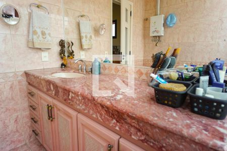 Apartamento à venda com 377m², 4 quartos e 4 vagas Apartamento à venda com 377m², 4 quartos e 4 vagasBanheiro da Suíte 1