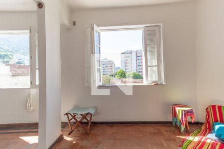 Studio à venda com 70m², 1 quarto e sem vaga Studio à venda com 70m², 1 quarto e sem vagaSala/Quarto