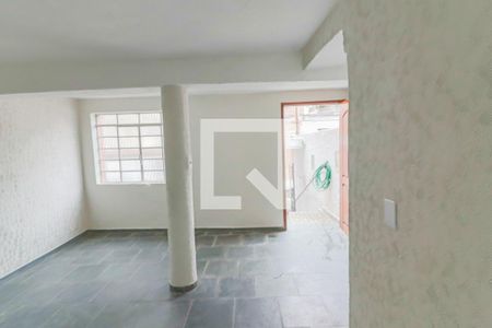 Sala de casa à venda com 3 quartos, 135m² em Jardim Centenário, São Paulo