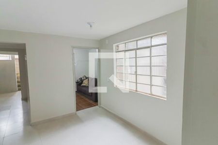 Sala de casa à venda com 3 quartos, 135m² em Jardim Centenário, São Paulo