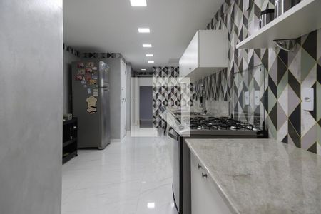 Apartamento à venda com 392m², 4 quartos e 2 vagas Apartamento à venda com 392m², 4 quartos e 2 vagasCozinha