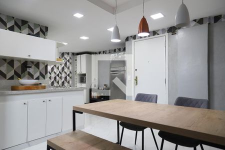 Apartamento à venda com 392m², 4 quartos e 2 vagas Apartamento à venda com 392m², 4 quartos e 2 vagasCozinha