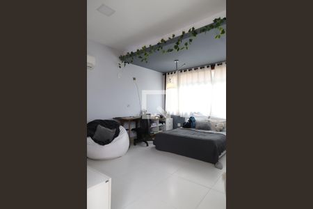 Apartamento à venda com 392m², 4 quartos e 2 vagas Apartamento à venda com 392m², 4 quartos e 2 vagasSuíte 2